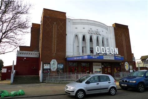 Barnet, Cinema theatre, Image descriptions