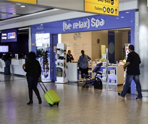 Heathrow Airport - Terminal 5 Editorial Stock Photo - Image of empty ...