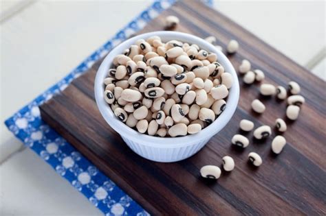 4 Health Benefits of Black-Eyed Peas | livestrong