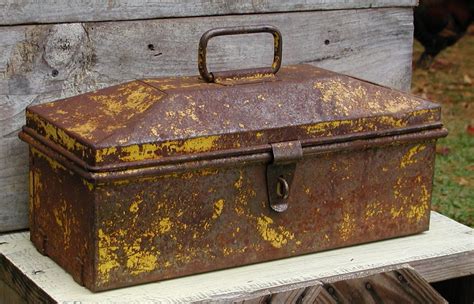 Old, rusty tool box. | Tool box, Metal tool box, Vintage box