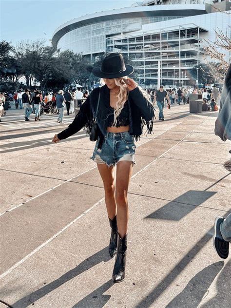 Rodeo + Western Outfit Inspiration — Avery Carrier | Fashion ...