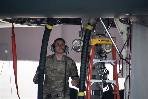 DVIDS - Images - 509th Bomb Wing B-2 Spirit stealth bombers and maintenance crews take part in ...