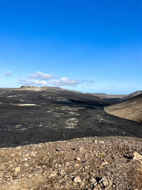 Wandeling naar de uitgebarsten vulkaan op IJsland | Fagradalsfjall