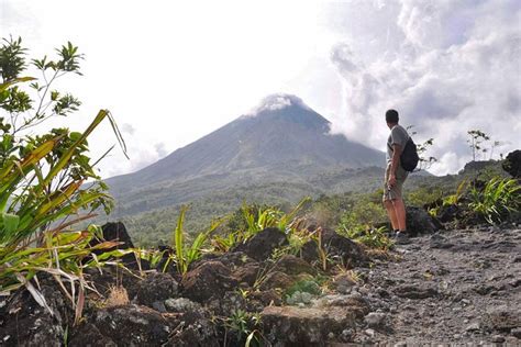 Arenal and Cerro Chato Volcano Hike in La Fortuna 2024