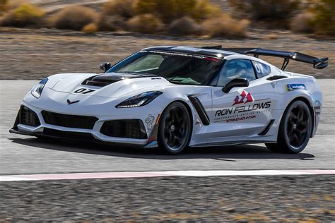 The 2018 ZR1 Is the Best Corvette Ever | GearJunkie