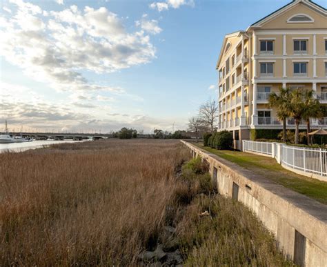 Courtyard by Marriott Charleston Waterfront (Charleston, SC): What to ...