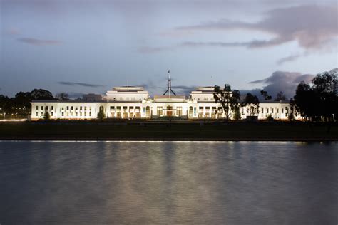 File:Old Parliament House Canberra Dusk.jpg - Wikimedia Commons