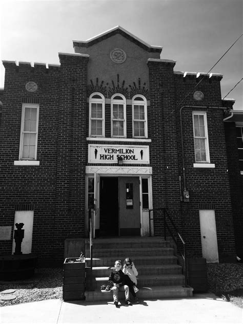 Alberta man opens safe in Vermilion museum on first try after it was ...