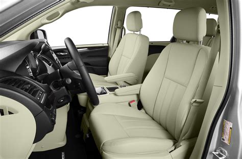 Chrysler Town and Country Minivan 2014 interior | Town and country minivan, Chrysler town and ...