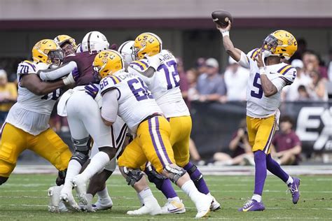 What channel is the LSU football game on today? Streaming options, schedule and more