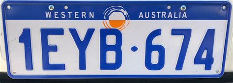 File:General issue vehicle registration plate of Western Australia, standard size, 1EYB-674 ...