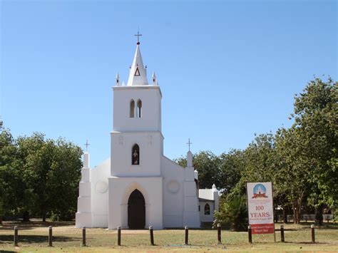 Beagle Bay, WA - Aussie Towns