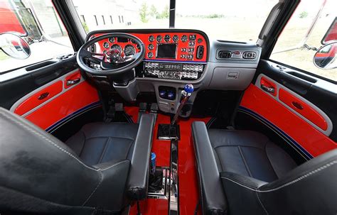 Big Rig Interiors. (Peterbilt) | Semi trucks interior, Truck interior, Peterbilt