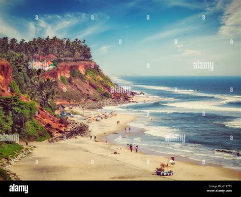 Varkala cliff hi-res stock photography and images - Alamy