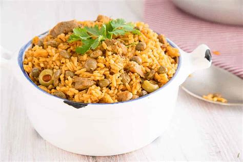 Easy Dominican Arroz con Gandules Recipe 2024 - AtOnce