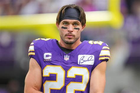 A Legend Returns: Harrison Smith Restructures Deal with Vikings