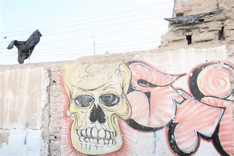 Living Rootless: Mexico: Juárez: First Date: Murals