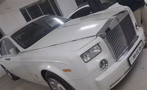 Rolls-Royce Phantom Formerly Owned By Actor Amitabh Bachchan Seized By ...