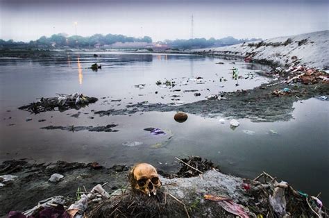 Ugly Reality of Yamuna - India's Most Polluted River (In Pictures)