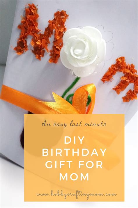 DIY BIRTHDAY GIFT FOR MOM | Diy ideen, Fotowand