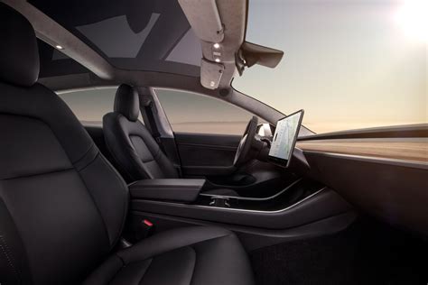 2025 Tesla Model 3: 79 Interior Photos | U.S. News