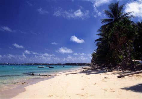 Tuvalu - Funafuti - Beach #1 | [scanned slide from March 200… | Flickr