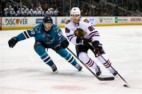 VIDEO: Patrick Kane Takes Hit to the Head, Returns - The Hockey Writers ...