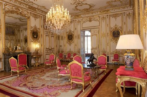 Salon Rouge – Hotel de Matignon(1722)*