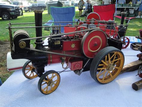 ID Help Please for 2 Traction Engine Models