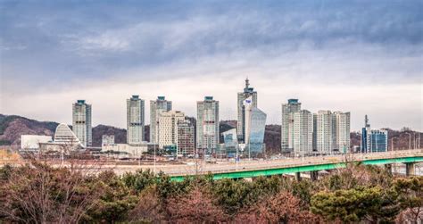 Daejeon city skyline view editorial image. Image of downtown - 68204760