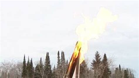 Olympic flame relay swings through Interlake | CBC News