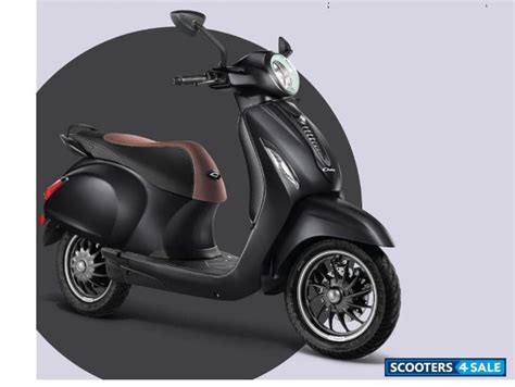 Bajaj Chetak Premium 2023 Edition Electric Scooter price, mileage ...