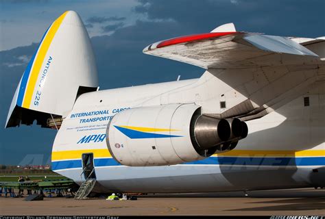 Antonov An-225 Mriya aircraft picture Business Air, Russian Military Aircraft, Russian Plane ...