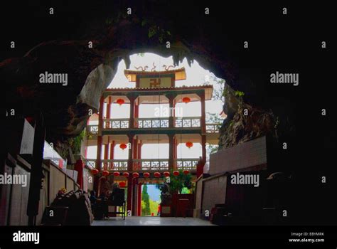 Arched entrance to Perak Cave Temple Ipoh, Perak Stock Photo - Alamy