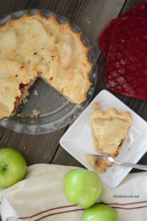 Learn How to Make Homemade Pie Crust Like a Pro - The Idea Room