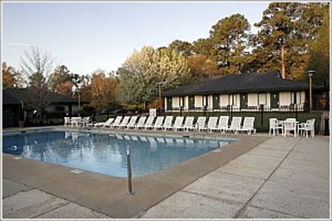 Lodge Rooms at Hickory Knob State Resort Park