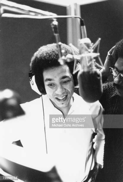 Smokey Robinson 1960s Photos and Premium High Res Pictures - Getty Images