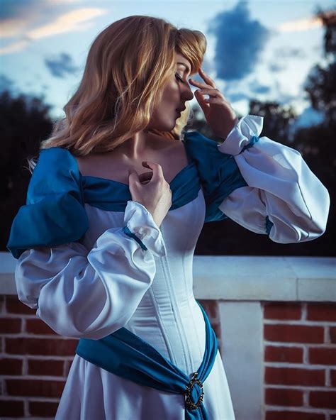 Pin by Victoria Haynaliy on Odette | Swan princess, Cosplay outfits ...