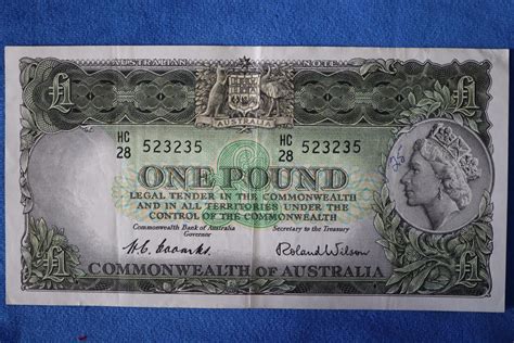 Lot - AUSTRALIAN ONE POUND NOTE