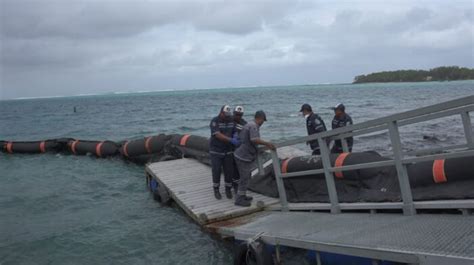 Mauritius declares environmental emergency after MV Wakashio spill ...