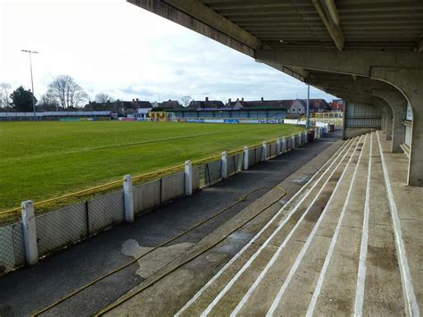 Extreme Football Tourism: ENGLAND: Sutton United FC