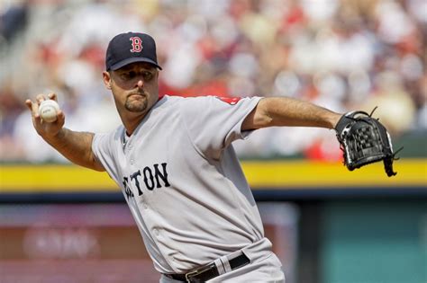 Tim Wakefield, Red Sox knuckleball pitcher and World Series champ, dies at 57