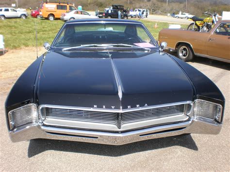 File:1966 black Buick Riviera GS front.JPG