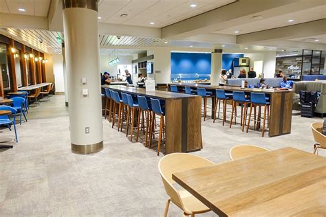 Alaska Airlines lounge guide: How to get access and more