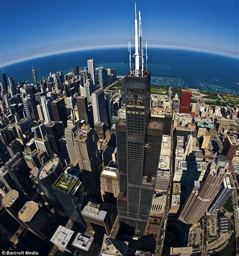 Breathtaking view from Chicago's Willis Tower's glass boxes 1,353 feet in the air | Daily Mail ...