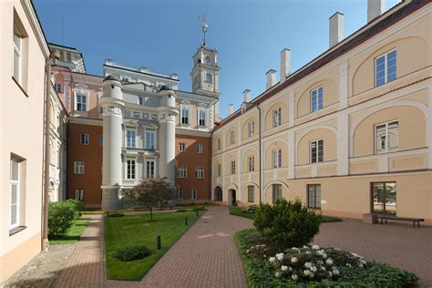 Vilnius University | University Info | 11 Bachelors in English ...