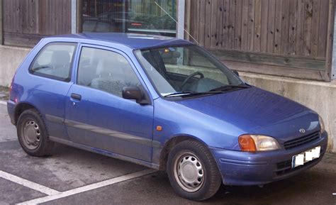 File:Toyota Starlet vr blue.jpg - Wikimedia Commons