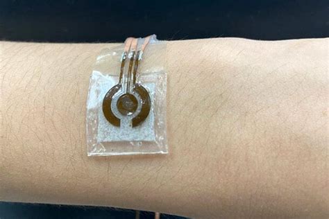 First-of-Its-Kind Wearable Glucose Monitoring Device – No Needles Required