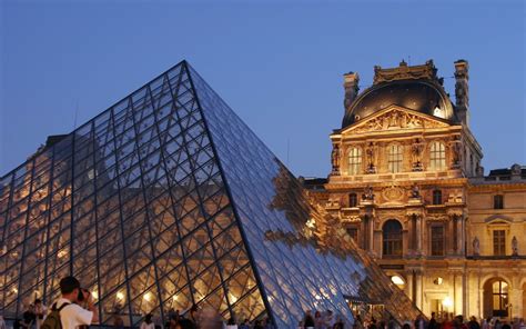 Guided Louvre Museum Tour with Priority Access | Headout