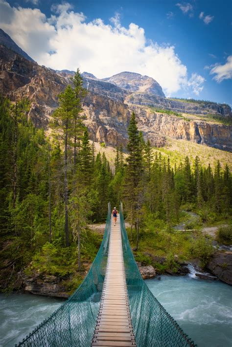 How to Hike the Berg Lake Trail in Mount Robson Provincial Park